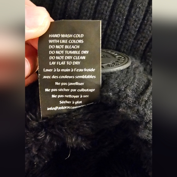 Canada Weather Gear Cuffed & Faux fur lined  knit beanie - Picture 2 of 4